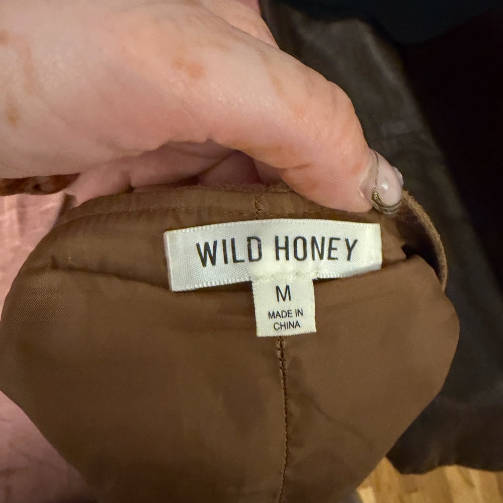 Adorable suede zip up bustier top - Picture 3 of 5